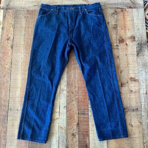 Vintage Blue Denim Jeans With Classic Fit & Slightly Worn Charm